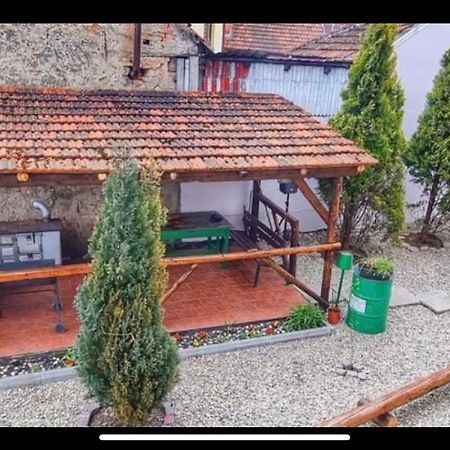 La Nuc O Camera Săcele Exteriör bild
